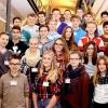 Erkundeten die Bausparkasse Schwäbisch Hall: Schüler der Klassen 9b und 9c der Ludwig-Derleth-Realschule Gerolzhofen zusammen mit ihren Lehrkräften aus dem Fachbereich Wirtschaftswissenschaften, Nicola Schaupp und Thomas Hagl.