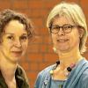 Erfahrene Ansprechpartnerinnen: Jeanette Iqban (links) kennt die Bewohner der Kürnacher Tennishalle schon aus deren Zeit in Höchberg und Margetshöchheim. Antje Schrader-Dorner koordiniert die Hilfe der Ehrenamtlichen und kümmert sich um die Vernetzung ins Dorf.