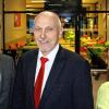 Happy Birthday: Über den 1. Geburtstag des „neuen“ Geomaris freuen sich (von links) Landrat Florian Töpper, Gerolzhofens 2. Bürgermeister Erich Servatius und Geomaris-Betriebsleiter Wolfgang Schulz. Für 9,5 Millionen Euro war das Bad bekanntlich modernisiert worden.
