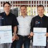 (mm)   Seit 50 Jahren gibt es die Firma „Roth Heizung-Sanitär“ in Gerolzhofen. Im Rahmen des Betriebsjubiläums wurden nun die beiden Mitarbeiter Wolfgang Nöth (rechts) und Michael Frieß (links) für jeweils 25-jährige Betriebszugehörigkeit von Firmeninhaber Christian Roth geehrt.