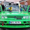 Stolz präsentieren der Obereßfelder Rene Schubert (rechts) und Beifahrerin Carmen Zirkelbach aus Untereßfeld die in der vergangenen Rallyesaison gewonnenen Pokale.