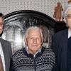 Bürgermeister Heiko Menig (links) und Pfarrer Don Stefan (rechts) gratulierten Bruno Seidenspinner (Mitte) zum 80. Geburtstag.