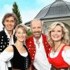 (is)   Pünktlich zum Frühjahrsauftakt kommen alle Volksmusikfans in der Region wieder auf ihre Kosten. Denn dann geben sich die Stars der Volksmusik wieder ein musikalisches Stelldichein in der Kulturhalle Grafenrheinfeld. Das Konzert findet am Freitag, 4. März, um 16 Uhr statt. Unter dem Motto „Singen, Kochen, Tanzen, Lachen – Die Sternstunden des volkstümlichen Schlagers“ präsentieren Patrick Lindner, die Erfolgsgruppe Schäfer und Volksmusikliebling Angela Wiedl ihre schönsten und bekanntesten Lieder. Eintrittskarten gibt es ab sofort beim Schweinfurter Tagblatt, bei der Main-Post in Würzburg und allen Main-Post-Filialen sowie in der Gemeindebibliothek Grafenrheinfeld,  (0 97 23) 91 33 45 oder unter der Tickethotline  (09 31) 60 01 60 00 sowie an allen bekannten Vorverkaufsstellen.