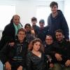 Ein Handyfoto – entstanden am Sonntag als Erinnerung an die Begegnung mit Flüchtlingen in Clausnitz: Initiatorin Natali Soldo-Bilac (links) und ihre Würzburger Mitstreiter Peter Range (v. l.), Bülent Öztemel, Tino Diller (vorne v. rechts) und Übersetzer Majeed Demashki (hinten rechts). Sie trafen die aus dem Libanon stammende Familie Khatun mit Vater Majdi und beiden Söhnen Luai und Ramsi (hinten), vorne die Asylsuchende Fandi Lana aus Syrien.