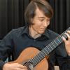 Hommage an die neue spanische Gitarrenschule: Luca Craciunescu begeisterte die Zuhörer beim Konzertabend der Neigungsgruppe Musik am Matthias-Grünewald-Gymnasium.