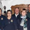 Die Feuerwehr Rengersbrunn zeichnete Mitglieder für bis zu 50-jährige Treue zur Hilfsorganisation aus. Bürgermeisterin Zita Baur (links), Kreisbrandinspektor Peter Schmidt (rechts) und die Wehrführung (Zweiter und Dritter von links) dankten für das Engagement.
