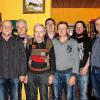 Vorsitzender Thomas Hellenschmidt (links) ehrte in der Jahresversammlung des FC Gollhofen langjährige Mitglieder für 25-jährige, 40-jährige und 50-jährige Treue zum Verein. Im Bild (von links): Harald Hegwein, Gerhard Nagel, Hermann Nagel, Ernst Wagner, Udo Gebhardt, Heiko Stahl und Kurt Gerlinger.