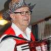 Von zahlreichen Veranstaltungen ist Willi Gehrig mit seinem Akkordeon nicht wegzudenken. Hier beim Seniorenfasching im Kolpingheim in Aidhausen.