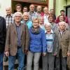 Ehrungen verdienter und treuer Mitglieder standen im Mittelpunkt der diesjährigen Hauptversammlung des VdK-Ortsverbandes Gerolzhofen. Die Auszeichnungen nahmen zweiter Bürgermeister Erich Servatius (links), Kreisvorsitzendender Winfried Huppman (Zweiter von links), Kassiererin Rosi Schneider (Zweite Reihe Mitte) und Ortsvorsitzender Otto Schulz (rechts) vor.