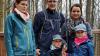 Leiterin Miriam Langenbucher (links im Bild) konnte mit dieser Familie aus der Region Bamberg jetzt bereits den 50 000. Besucher seit der Eröffnung am 19. März auf dem Baumwipfelpfad Steigerwald der Bayerischen Staatsforsten bei Ebrach begrüßen.