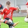 Motiviert, aber glücklos: Chancen zum Derbysieg für den SV Gräfendorf hatten Max Petrunin (links) und Paul Weber (rechts) zuhauf. Doch am Ende jubelte Simon Jendraschewski (Bildmitte) mit seinen Teamkollegen von der SG Diebach Foto: ssp