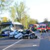 Ein Autofahrer ist am Dienstagmorgen bei einem Unfall mit einem Linienbus auf der B469 bei Weilbach (Lkr. Miltenberg) verstorben. Drei weitere Menschen wurden lebensgefährlich verletzt.