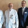 Wechsel beim Posten des Ärztlichen Direktors des Klinikums: (von links) Landrat Thomas Schiebel, Dr. Michael Schlenker, Dr. Walter Kestel, Dr. Matthias Schneider, Hans-Peter Quindeau und Gabriele Frings.