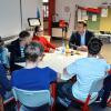 Elektromeister Jochen Habermann aus Unterpleichfeld beantwortete die Fragen der Mittelschüler nach seinen Berufsfeldern Veranstaltungs- und Großküchentechnik.