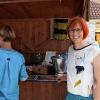 Die erfolgreiche ehemalige Biathletin Kati Wilhelm war Gast der zehnten Auflage bei Christians Hoffest. Wilhelm ist inzwischen Inhaberin des Restaurants „Heimatlon“ in Steinbach-Hallenberg und Kundin bei Christians Erdbeer- und Geflügelhof.