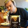 Irish Coffee und Guinness Bier als Nerven-Snack vor dem EM-Spiel Deutschland-Nordirland.