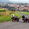 Spektakulär sind die Abfahrten der Bobbycar-Fahrer vom Ostheimer Club vom Büchig hinab. Im September werden im Streustädtchen wieder die Bayerischen Meisterschaften durchgeführt.