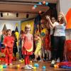 Der Kinder- und Jugendchor Frammersbach führte in Kooperation mit der Grundschule das Musical "Kunterbunt" auf. Die Kinder und Jugendliche begeisterten ihr Publikum am Sonntag im Pfarrheim.