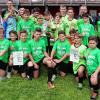 (swt)   Die U13-Kicker der JFG Hofheimer Land haben den Heinrich-Grünewald-Pokal gewonnen. Die Mannschaft gewann das Nachwuchs-Fußballturnier vor der eigenen zweiten Mannschaft, Gastgeber SG FAN und der SG Riedbach.