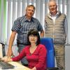 Nach der Insolvenz der Einkaufsgenossenschaft Hofheim lebt die Bioschiene der EG weiter, als „Bio Kontor“. Unser Bild zeigt: (von links) Geschäftsführer Jörg Große-Lochtmann, Mitarbeiterin Heidi Heusinger und Ein- und Verkaufsleiter Roland Pfister. Nach der Insolvenz der Einkaufsgenossenschaft Hofheim lebt die Bioschiene der EG weiter, als „Bio Kontor“. Unser Bild zeigt: (von links) Geschäftsführer Jörg Große-Lochtmann, Mitarbeiterin Heidi Heusinger und Ein- und Verkaufsleiter Roland Pfister.