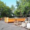 Noch stehen hier Container des Bauhofes, zukünftig wird eine Containeranlage für bis zu 16 Obdachlose installiert sein.