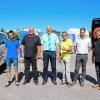 Für das Oktoberfest gerüstet: von links Taxiunternehmer Markus Dippert, Rudi Dahlfeld von Prime Security, Zweiter Bürgermeister Erich Servatius, Organisator Heinz Lorz, Festwirt Helmut Thein und Busunternehmer Lothar Kleinhenz.