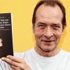 Matthias Mittelstädt empfiehlt das Buch „Ich finde Gott in den Dingen, die mich wütend machen – Pastorin der Ausgestoßenen“. Bitte mehr von solchen Menschen in der Kirche, wünscht sich der Inhaber der Stephans-Buchhandlung.Foto: Wolfgang Renninger