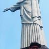 Maximilian Jäger auf dem Corcovado mit der weltberühmten Christus-Statue.Foto: Maximilian Jäger