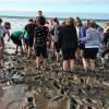 Und hinterher dann unter die Dusche: Schlickwanderung auf Husum.