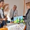 Gemeinsam mit Schweinfurt erleben startet der Zonta Club Bad Kissingen -Schweinfurt eine Adventskalender-Aktion. Im Bild (von links) Brigitte Weitkamp-Moog, Werner Christoffel und Zonta-Präsidentin Anna Barbara Keck.