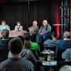 Auf dem Podium (von links) sprachen Hermann Ruttmann vom Landesvorstand Die Linke, Betriebsseelsorger Peter Hartlaub, Linke-Abgeordnete in Hamburg Inge Hannemann, Jürgen Wilk von der Schweinfurter Arbeitslosen Initiative SALI und Moderator Wolfgang Günther, ebenfalls SALI.