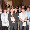 Ortsverbands-Vorsitzender Karl-Heinz Rügamer (links) und Bundesverbands-Vorsitzender Peter Schütz (zweiter von links) ehrten zahlreiche Mitglieder des Feldjäger-Ortsverbands Veitshöchheim für Verbandstreue zwischen 20 und 35 Jahren.