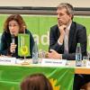 Diskussion über ampelfreies Radfahren im Fechenbach-Haus mit (von links) Polizeioberrat Markus Hack, Landtagsabgeordneter Kerstin Celina, dem Bundestagsabgeordneten Dieter Janecek und Thilo Wagenhöfer vom Allgemeinen Deutschen Fahrradclub.