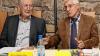 Erzählen in entspannter Atmosphäre: Martin Hörnlein, RGT-Seniorchef, und Moderator Wolfgang Kitscha.FOTO: Stefan Kritzer