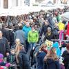 Beliebter Treff: der Advents- und Weihnachtsmarkt in Langenleiten.