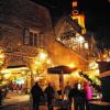 Weihnachtsmarkt in der Altstadt von Creglingen: Ab Mitte November 2016 bis zum Jahreswechsel verwandelt sich das „Liebliche Taubertal“ in eine attraktive Weihnachtslandschaft. Mehr als 80 weihnachtlich ausgerichtete Veranstaltungen laden ein.