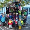 Zehn Jahre Montessori-Kinderkrippe in Zell: Die ersten Krippenkinder aus dem Gründungsjahr 2006 bei der Jubiläumsfeier mit den heutigen Krippenkindern