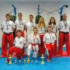 Medaillen-Garanten: Unser Bild zeigt die Rannunger Kampfsportler mit (hinten, von links) Nils Volz, Steffen Faulstich, Rebecca Anderson, Julia Zehner und Trainer Holger Volz sowie (vorne, von links) Adrian „Oskar“ Schmidt, Janina Schmidt und Lilli Brünner. Foto: Holger Volz