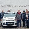 In einem kleinen Festakt fand die offizielle Übergabe eines  Fiat Panda für die Caritas Sozialstation St. Sebastian statt.