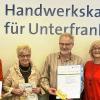 (kab)   Wer den Goldenen Meisterbrief überreicht bekommt, arbeitet ganze 40 Jahre in seinem Beruf. Eine seltene Auszeichnung, die vor kurzem bei der Friseurinnung Main-Rhön überreicht worden ist – an Helmut Ankenbrand, den Ehrenobermeister der Friseurinnung Main-Rhön. Einen Beruf so lange mit Liebe auszuüben sei die pure Leidenschaft, heißt es in einer Pressemitteilung der Innung. Holger Dorsch wurde für 30 und Renate Faßbender für 35 Jahre Innungszugehörigkeit geehrt. Im Bild von links: Holger Dorsch (30 Jahre Innungszugehörigkeit), Renate Faßbender (35 Jahre Innungszugehörigkeit), Helmut Ankenbrand (Goldener Meisterbrief für 40 Jahre Meister), Margit Rosentritt (Obermeisterin der Friseurinnung Main-Rhön und Kreishandwerksmeisterin), Wolfgang Schubert (stellvertretender Obermeister der Friseurinnung Main-Rhön).
