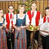 Ehrungen vor dem Volkacher Jahreskonzert mit (von links): Ernst Oestreicher (Bundesdirigent), die Geehrten Balthasar Semle, Elena Holler, Christian Schwab, Stefanie Freibott, Norbert Kestler und Paul Ebert, Peter Kornell (Vorsitzender des Musikschulvereins) und Sibylle Säger (Kreisvorsitzende des NBMB). FOTO: Peter Pfannes