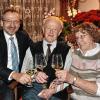 Bürgermeister Andreas Hoßmann (links) gratulierte im Namen der Gemeinde Günther und Elfriede Reich zur Diamantenen Hochzeit.
