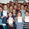 Erfolgreiche Sportler: Der Sportabzeichenobmann des SV Schaippach, Werner Brönner, überreichte im Sportheim 51 Urkunden und Abzeichen für das erfolgreiche Bestehen der Sportabzeichenprüfungen an Kinder, Jugendliche, Frauen und Männer im Alter von sechs bis 75 Jahren.Karlheinz Huber