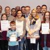 Diese sportlichen Jugendlichen und Erwachsenen bekamen beim TuS Großrinderfeld das Sportabzeichen überreicht.