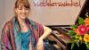 Freudestrahlen nach einem gelungenen und umjubelten Konzert. Pianistin Anne Riegler im Festsaal von Kloster Wechterswinkel.