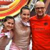 Andrea Magro (rechts) mit den Tauberbischofsheimer Fechterinnen Leonie Ebert (links) und Eva Hampel.