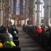 Rund 200 Menschen nehmen am ökumenischen Friedensgebiet mit der Nagelkreuzinitiative in der Marienkapelle teil. Rund 200 Menschen nehmen am ökumenischen Friedensgebiet mit der Nagelkreuzinitiative in der Marienkapelle teil.