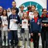 (fc)   Beim Merck-Jugend-Pokal in Darmstadt haben sich die Jüngsten vom Fechtclub Tauberbischofsheim in Topform präsentiert und in allen Altersklassen Medaillen abgeräumt. Beim Frauenflorett-Wettkampf des jüngsten Schülerjahrgangs kämpfte sich Buket Mert auf den dritten Platz vor. Im mittleren Jahrgang holte sich Amelie Höpfl den Sieg, Jasmin Hübner und Anastasia Tropmann teilten sich zusammen den dritten Platz. Bei den Florettjungs sah es genauso gut aus. Im jüngsten Jahrgang der Schüler sicherte sich Paul Brinkmann den siebten Platz. Im mittleren Jahrgang verlor Ivo Wundling nur sein Finalgefecht und holte damit Platz zwei. Felix Leuchter wurde Achter. Im ältesten Jahrgang im Männerflorett sicherte sich der FC TBB durch Marcel Sautner und Marcel Lieb die Plätze zwei und drei. Marcel Gruszka rundete das gute Abschneiden mit dem neunten Platz ab.
