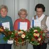 Jahrelange Treue zum Frauenbund: Vorsitzende Elisabeth Rost überreichte Urkunden und Ehrennadeln an Regina Burkart, Rita Then, Marianne Göb und Lilo Reinhardt (von links); es fehlt Hildegart Eichhorn.