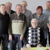Ehrungen im VdK Ortsverband Sulzfeld. Waltraud Kleinert (links) zeichnete zahlreiche langjährige Mitglieder aus, unter ihnen auch Paul Betz (Mitte sitzend) für 65 Jahre.